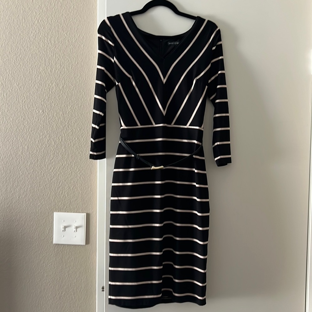WHBM Black Form-fitting Knee Length Dress Size 6
